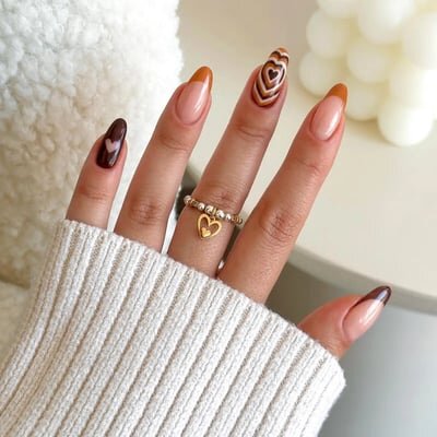 unghie con cuori cioccolato